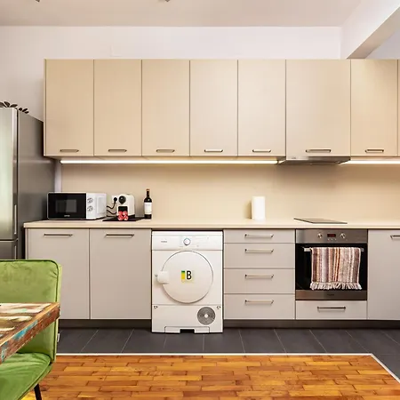 Hebros Park Next To Kapana 2br Appartement *
