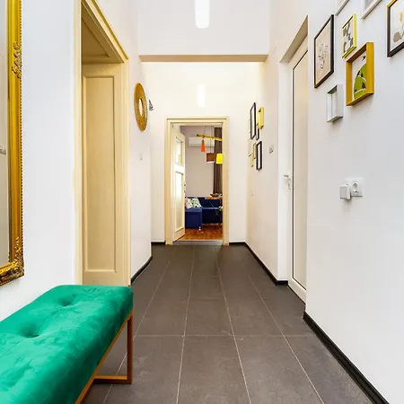 Апартамент Hebros Park Next To Kapana 2br *