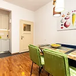 Апартаменты Hebros Park Next To Kapana 2br