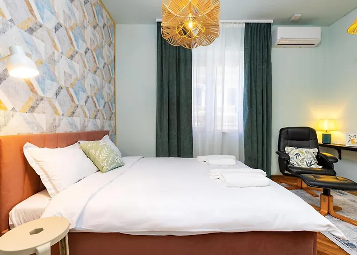 Hebros Park Next To Kapana 2br Apartment