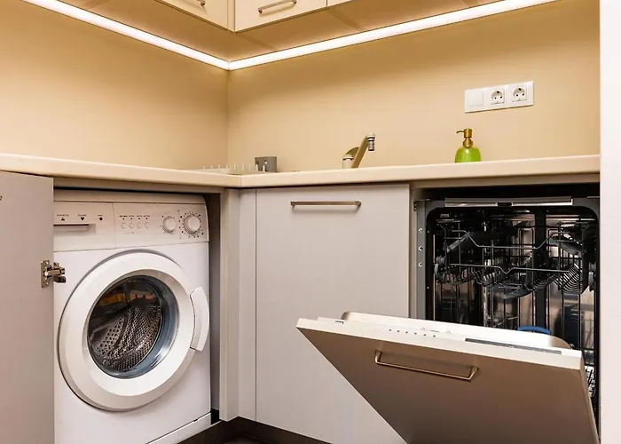 Hebros Park Next To Kapana 2br *